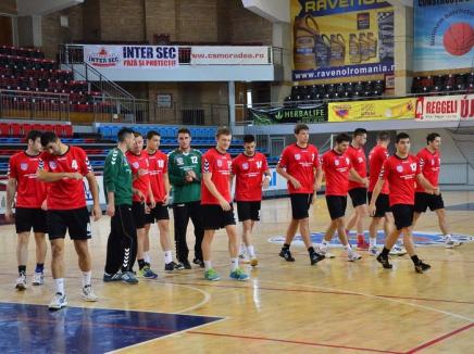 Handbaliştii de la CSM Oradea dispută ultimul joc de pe teren propriu din acest an